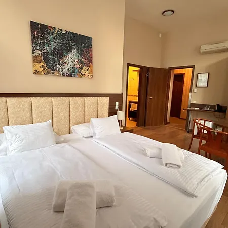 Livora Boutique 3*